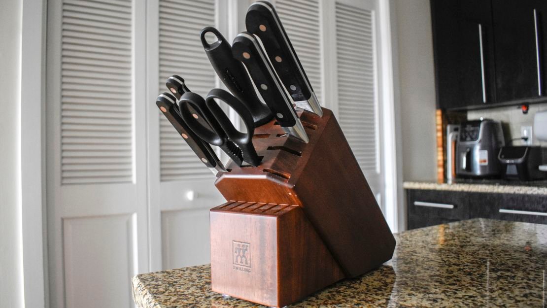 How to Choose the Best Kitchen Knives Made in USA: Expert Tips